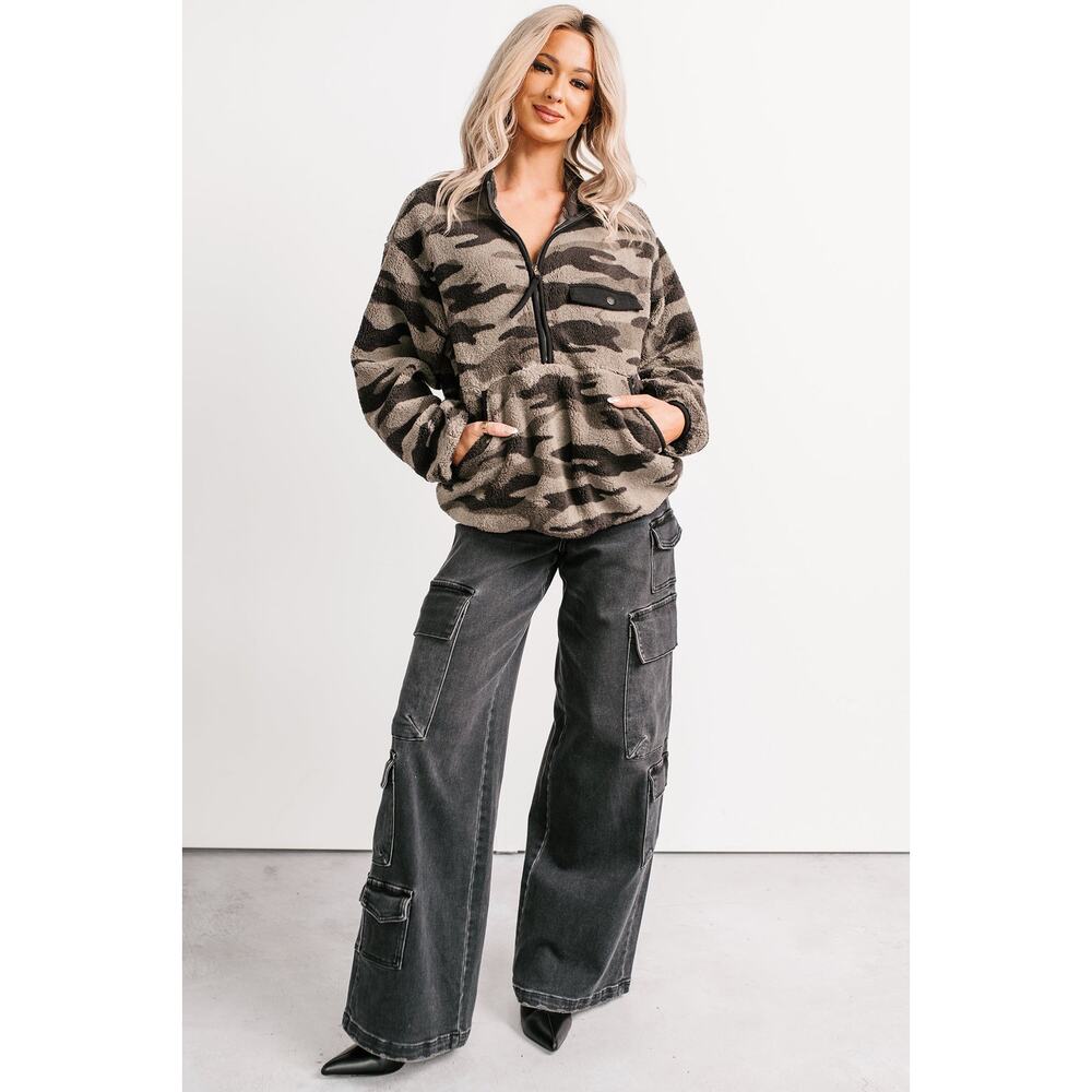MittoShop Camo Print Pullover Sweater - Picture 2 of 3